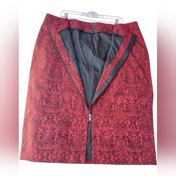 Worthington Women's Red Black Jacquard Pencil Skirt-Size 18W EUC - Picture 2 of 5